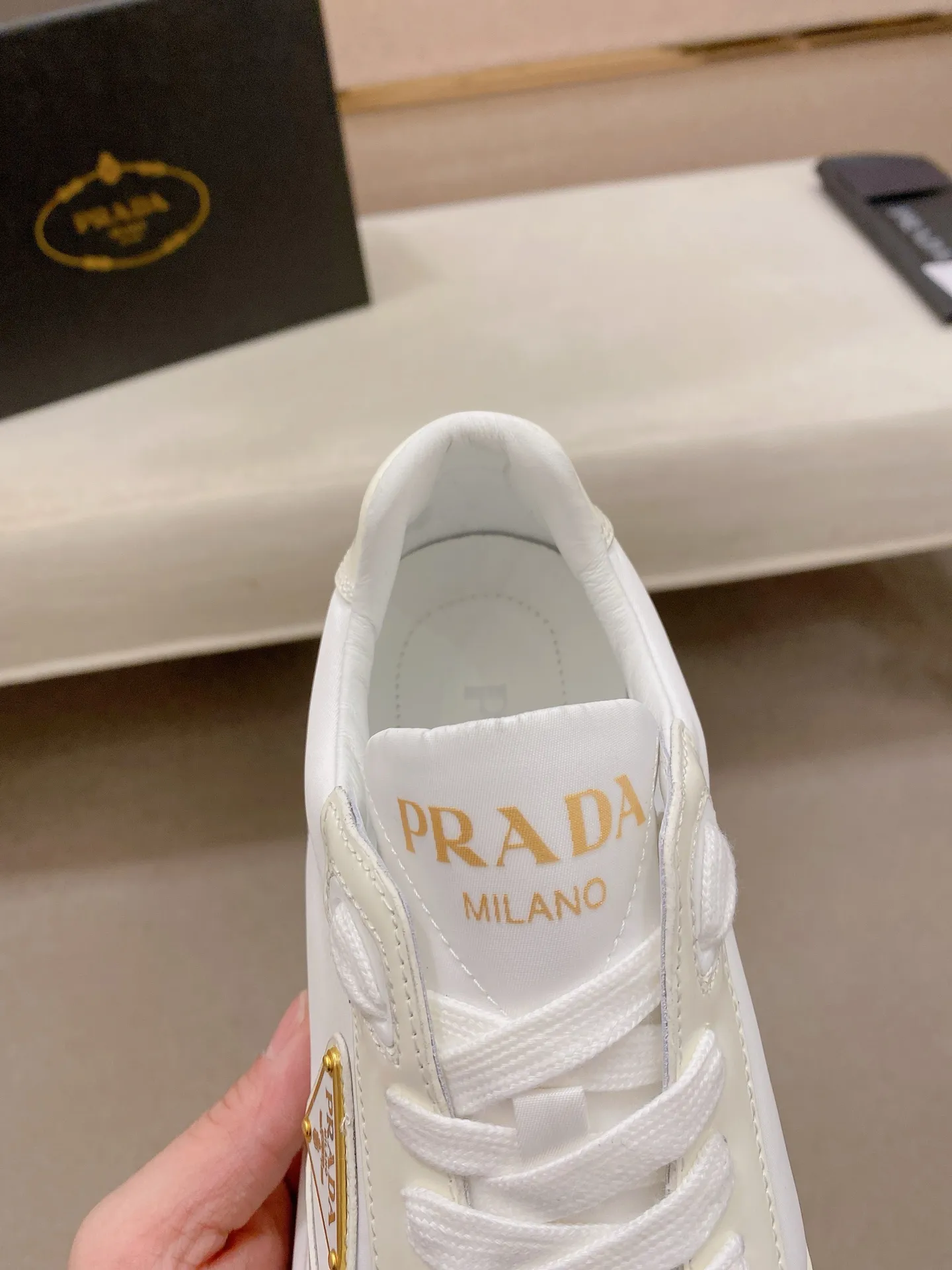 Factory price 600💰 ✔️✔️✔️Higher version High-quality new PRADA (Prada) counters are on the market at the same time. The new men's shoes and 😘fabrics are made of selected first-layer cowhide with superb craftsmanship. Lining: Full cowhide lining. 👍🏿 High-end ☄️ air-cushion molded anti-slip rubber outsole, exquisite lines, simple and elegant, comfortable and high-end for leisure travel. Code number: 38 to 44. 45.46 customized